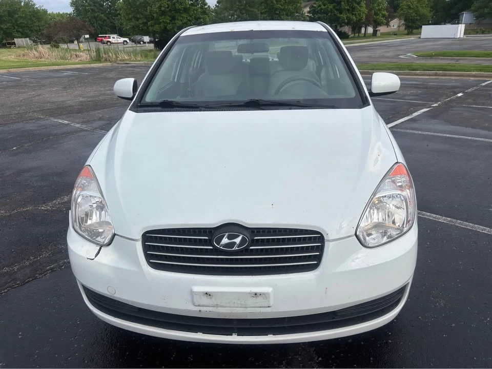 2011 Hyundai Accent - Image 3 of 18