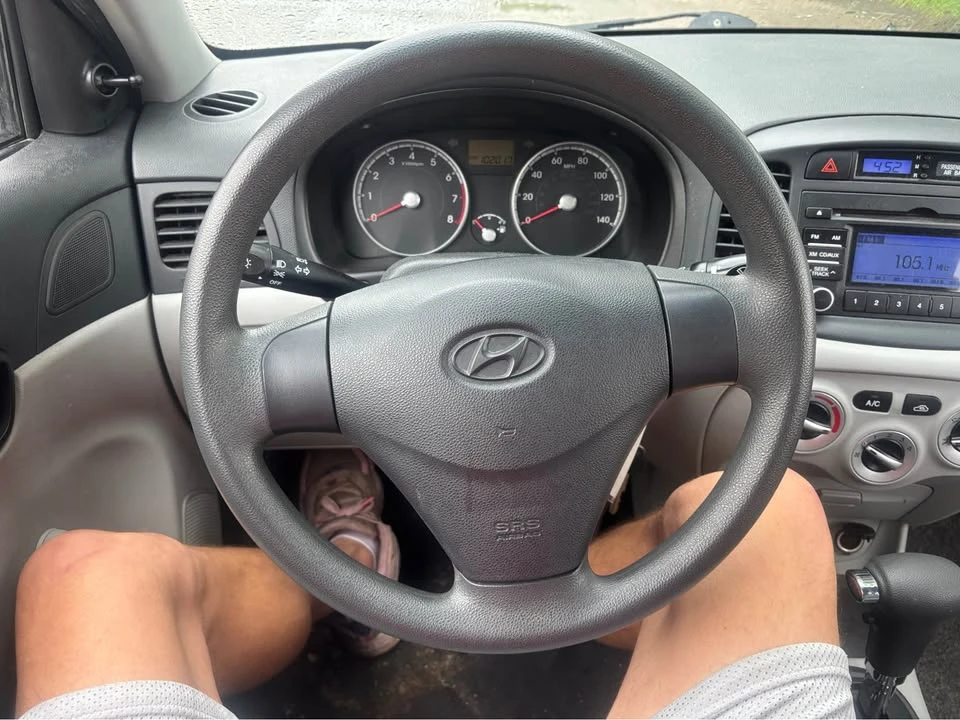 2011 Hyundai Accent - Image 14 of 18