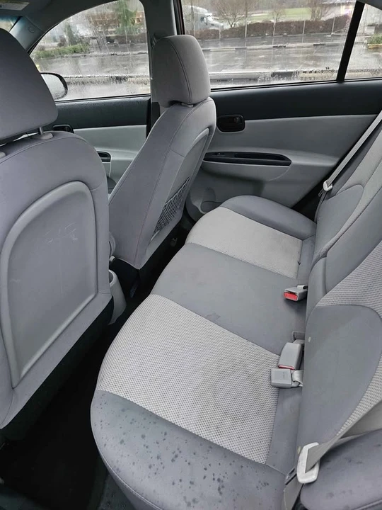 2011 Hyundai Accent - Image 10 of 14