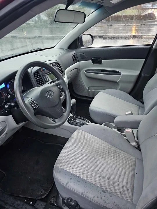 2011 Hyundai Accent - Image 11 of 14