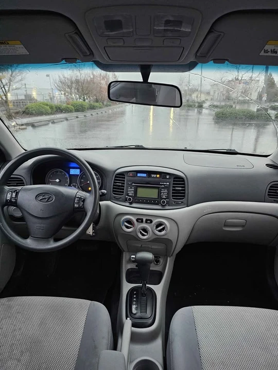 2011 Hyundai Accent - Image 9 of 14