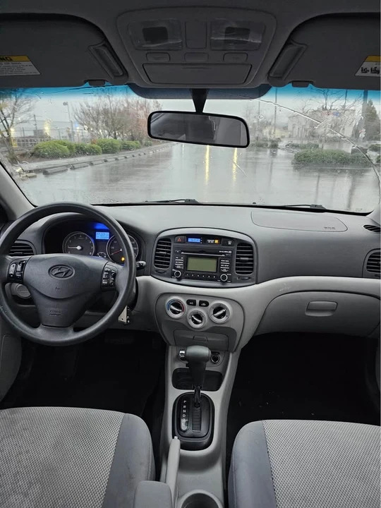 2011 Hyundai Accent - Image 12 of 13