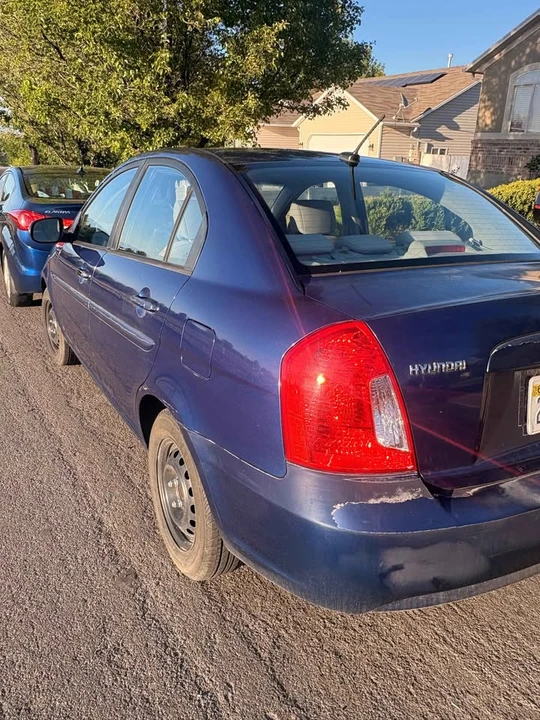 2011 Hyundai Accent - Image 3 of 5