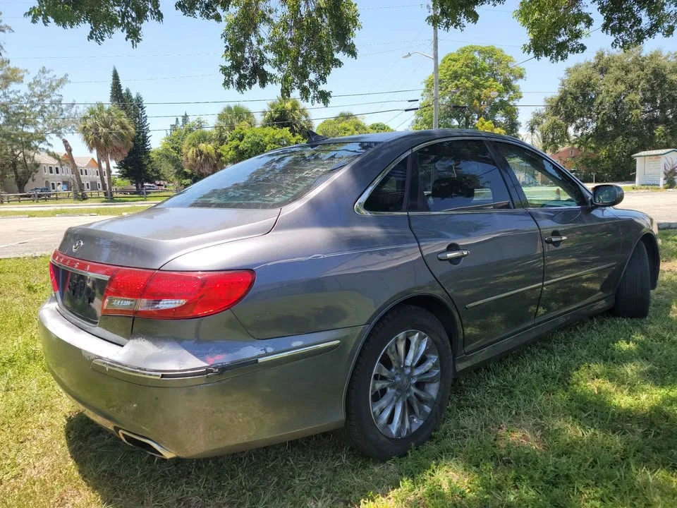 2011 Hyundai Azera - Image 5 of 15
