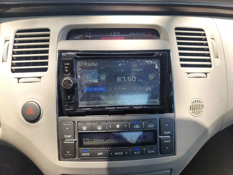 2011 Hyundai Azera - Image 10 of 15