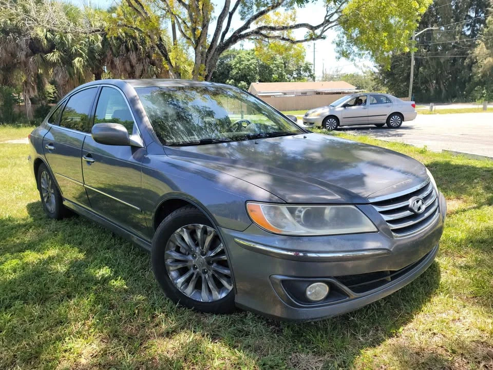 2011 Hyundai Azera - Image 7 of 15