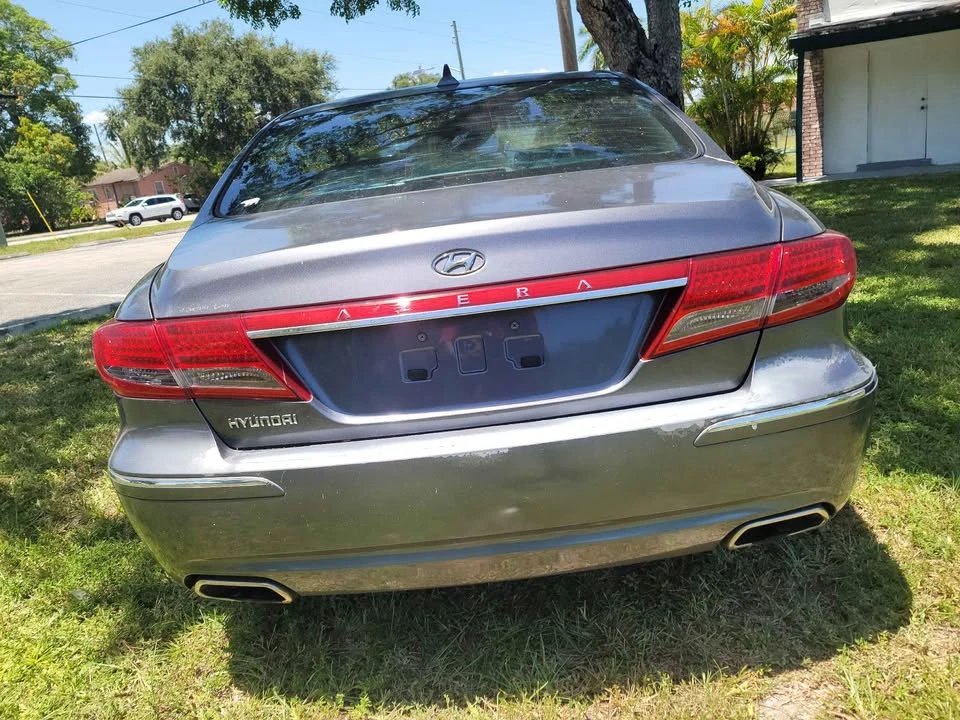2011 Hyundai Azera - Image 4 of 15