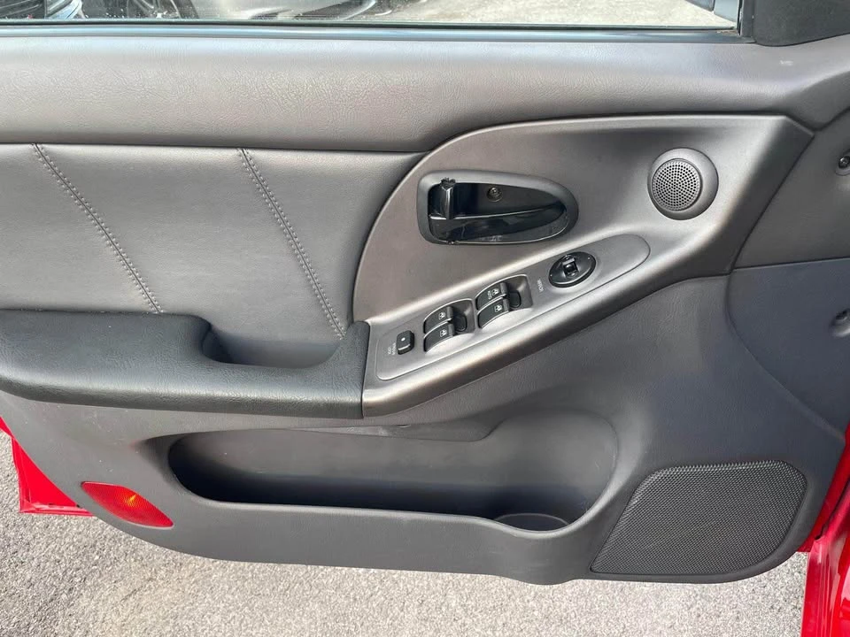 2011 Hyundai Elantra - Image 10 of 11