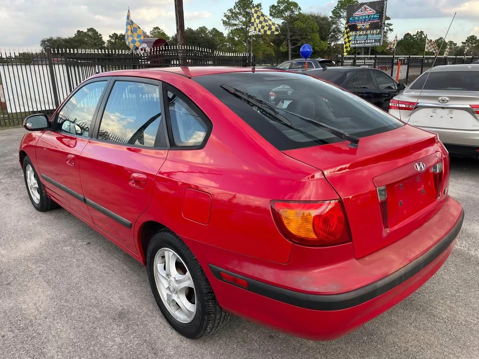 2011 Hyundai Elantra - Image 4 of 11