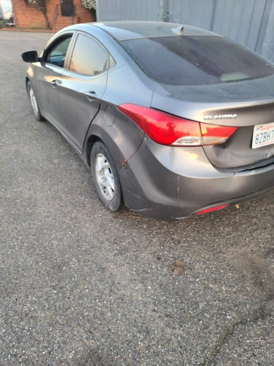 2011 Hyundai Elantra - Image 4 of 7