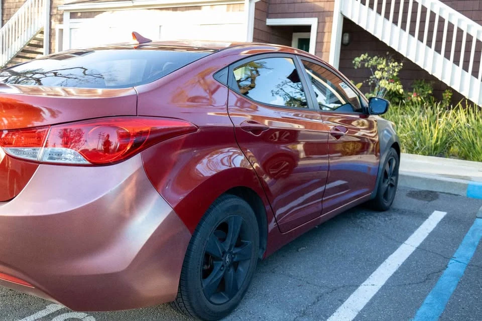 2011 Hyundai Elantra - Image 5 of 12
