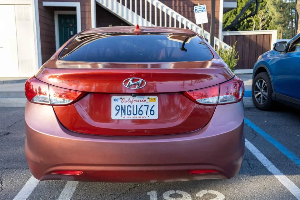 2011 Hyundai Elantra - Image 6 of 12