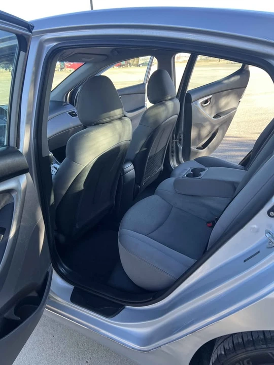 2011 Hyundai Elantra - Image 9 of 14