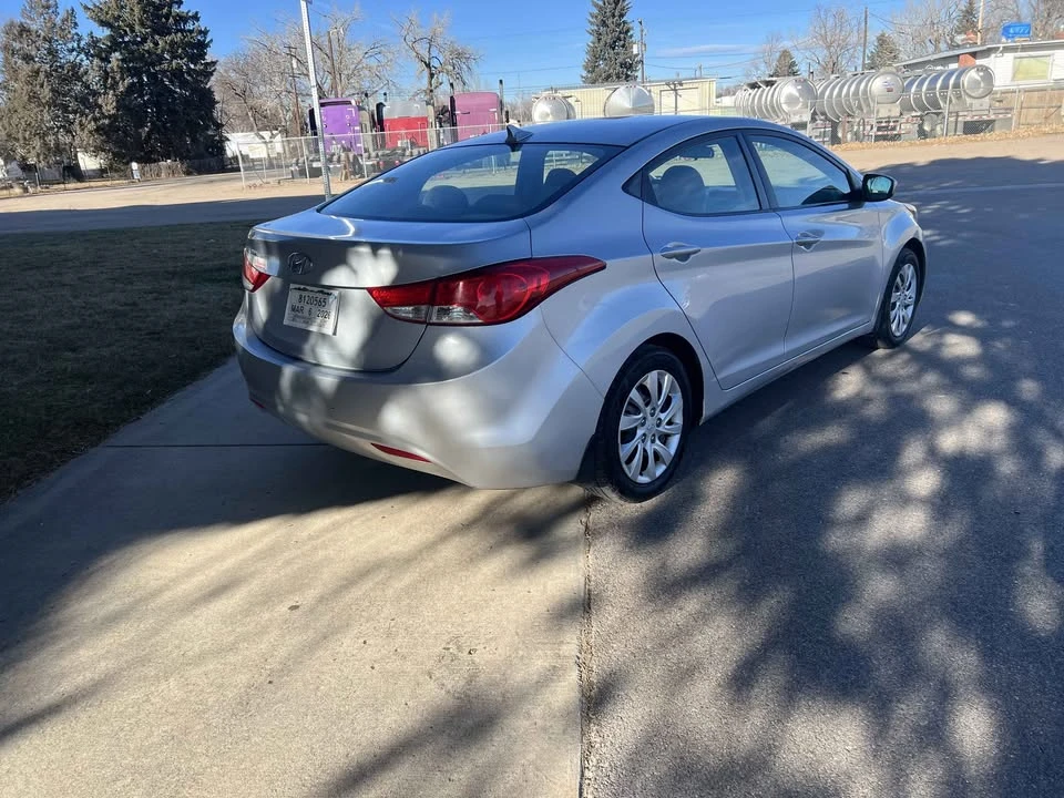 2011 Hyundai Elantra - Image 5 of 14
