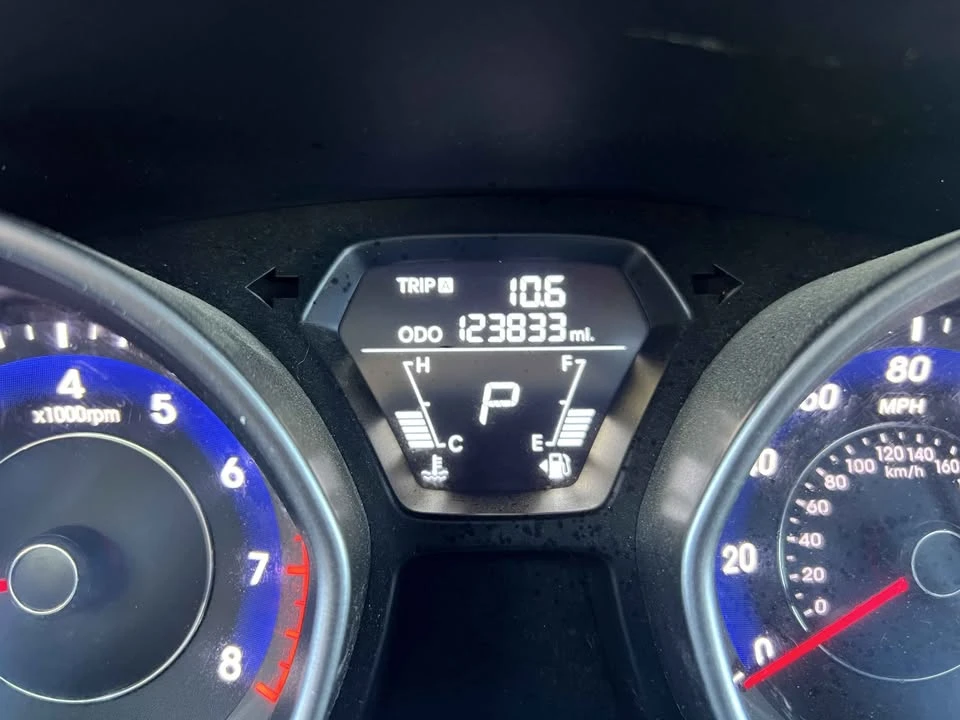 2011 Hyundai Elantra - Image 14 of 14