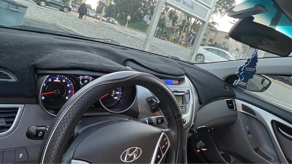 2011 Hyundai Elantra - Image 3 of 6