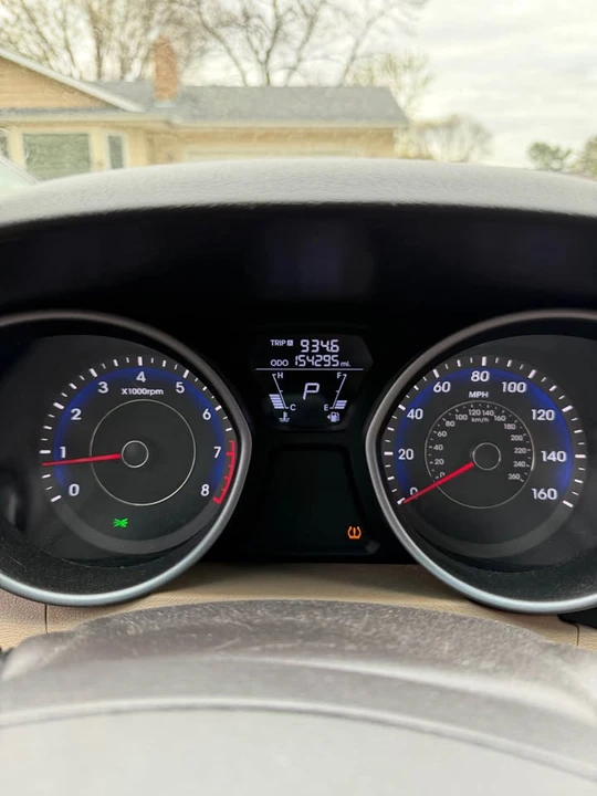 2011 Hyundai Elantra - Image 9 of 9