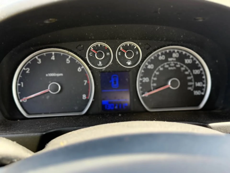 2011 Hyundai Elantra - Image 11 of 19