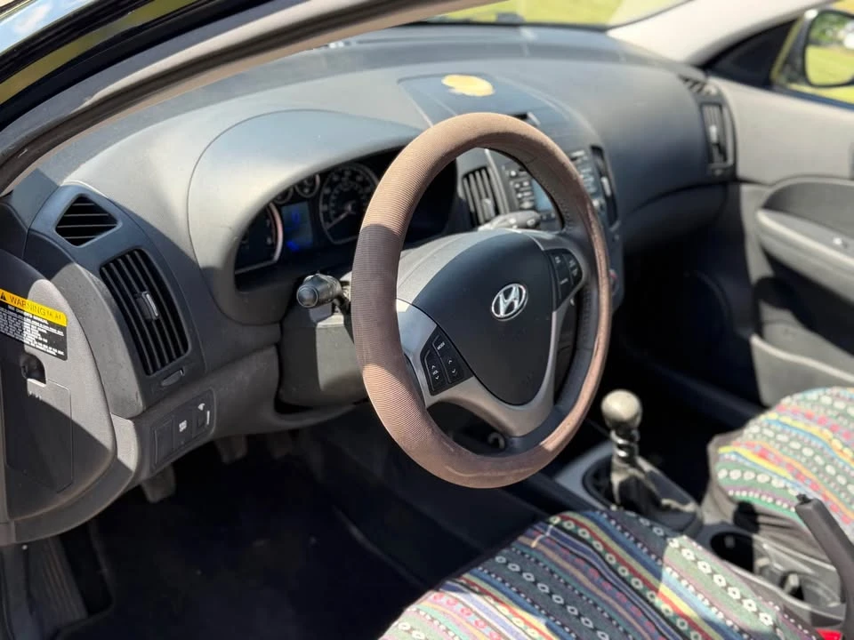 2011 Hyundai Elantra - Image 8 of 19