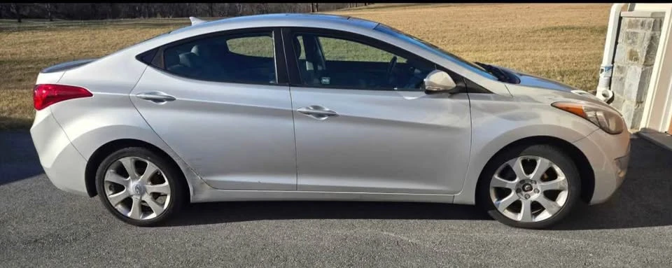 2011 Hyundai Elantra - Image 3 of 8