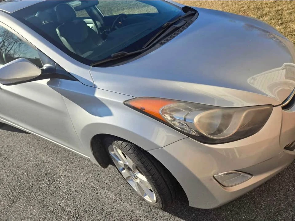 2011 Hyundai Elantra - Image 2 of 8