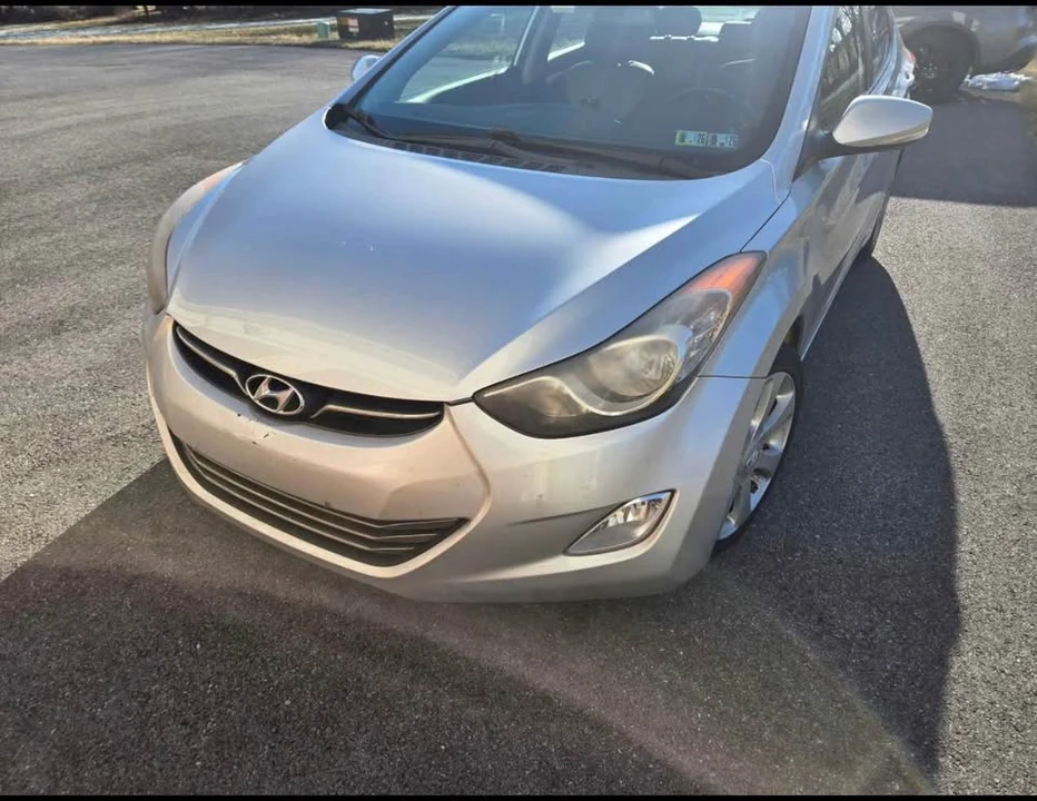 2011 Hyundai Elantra - Image 6 of 8