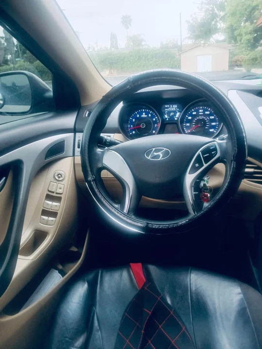 2011 Hyundai Elantra - Image 3 of 7