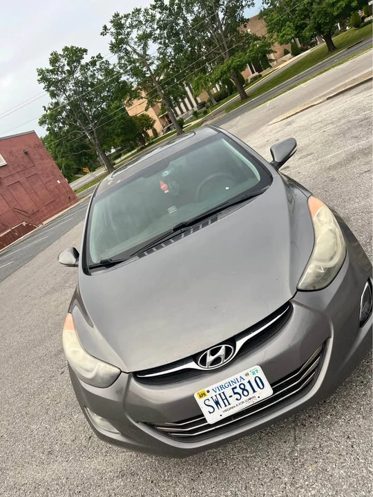 2011 Hyundai Elantra - Image 3 of 4