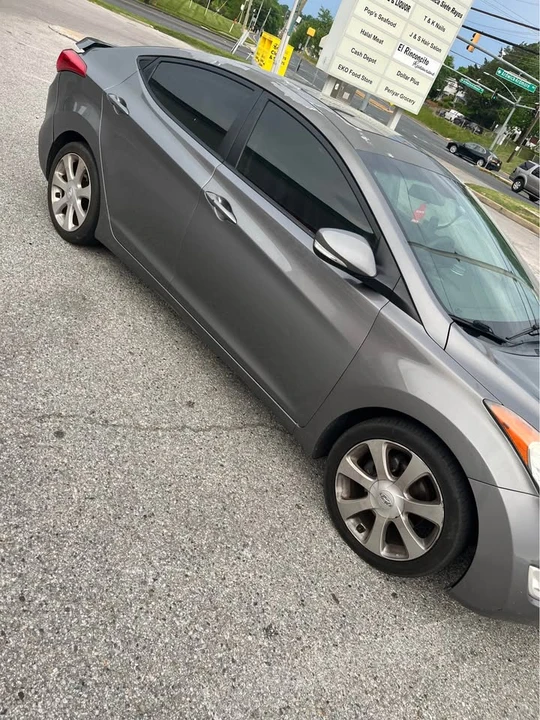 2011 Hyundai Elantra - Image 2 of 4