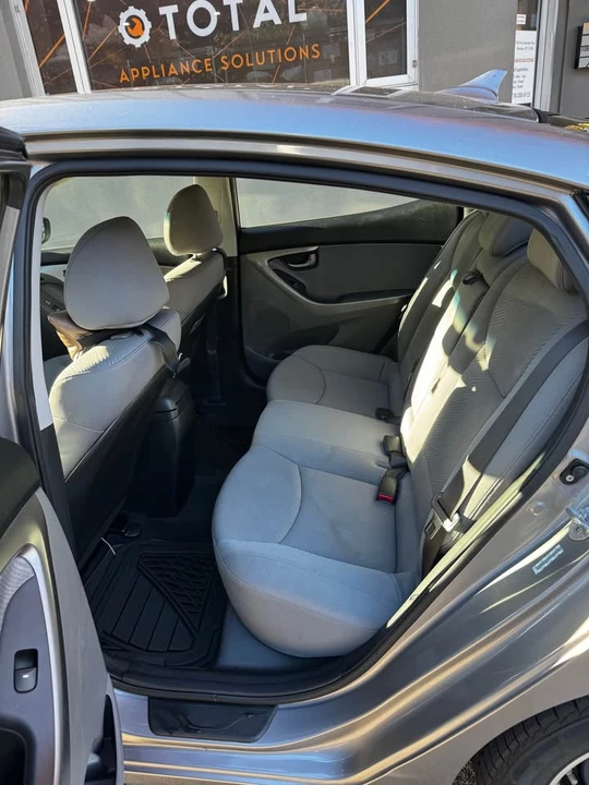 2011 Hyundai Elantra - Image 11 of 14