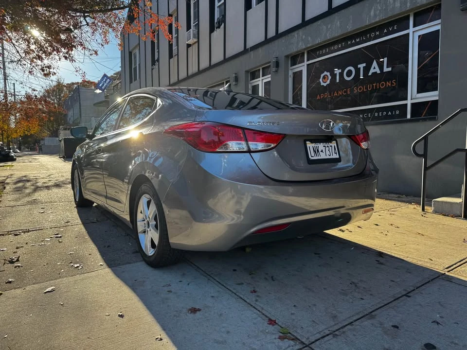 2011 Hyundai Elantra - Image 2 of 14