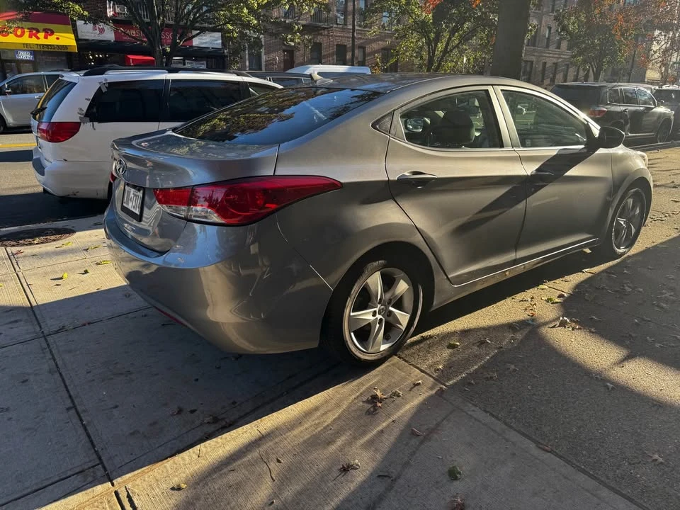 2011 Hyundai Elantra - Image 4 of 14