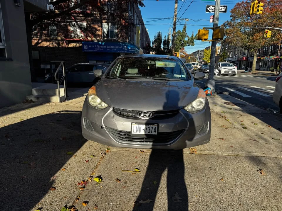 2011 Hyundai Elantra - Image 7 of 14