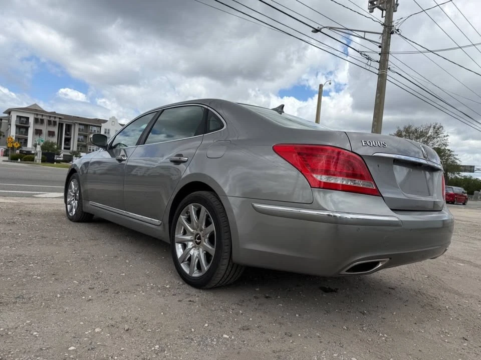 2011 Hyundai Equus - Image 5 of 15
