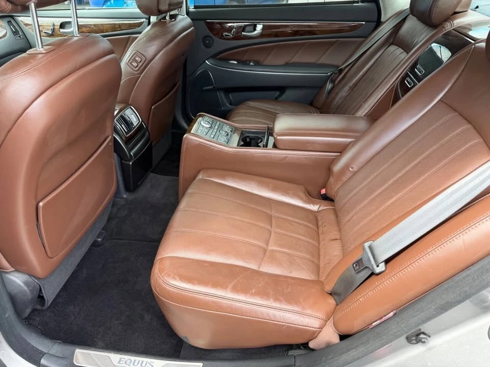 2011 Hyundai Equus - Image 11 of 15