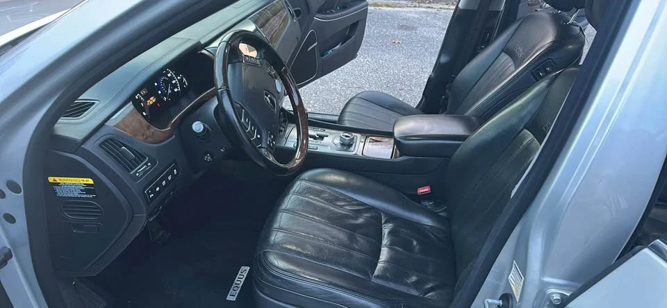 2011 Hyundai Equus - Image 10 of 11