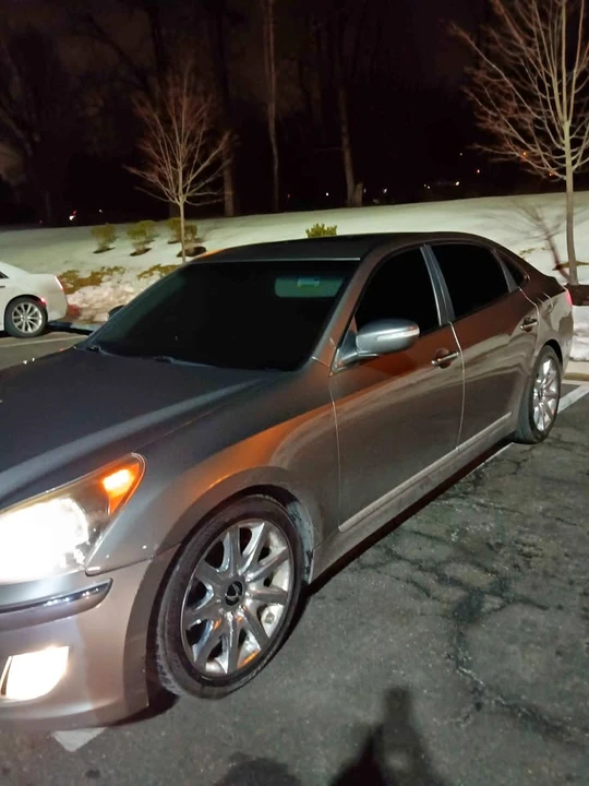 2011 Hyundai Equus - Image 2 of 15