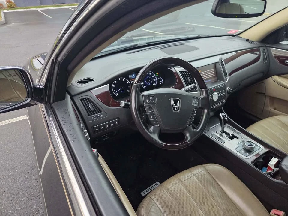 2011 Hyundai Equus - Image 3 of 3