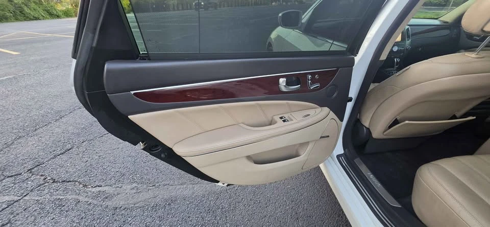 2011 Hyundai Equus - Image 11 of 15