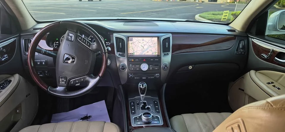 2011 Hyundai Equus - Image 13 of 15