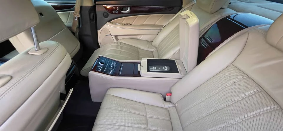 2011 Hyundai Equus - Image 6 of 15
