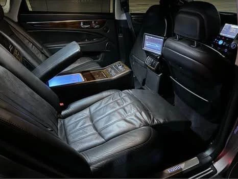 2011 Hyundai Equus - Image 12 of 20