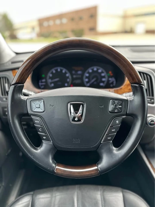 2011 Hyundai Equus - Image 14 of 19