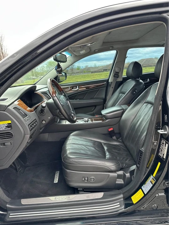 2011 Hyundai Equus - Image 16 of 19