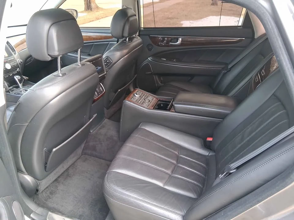 2011 Hyundai Equus - Image 14 of 19