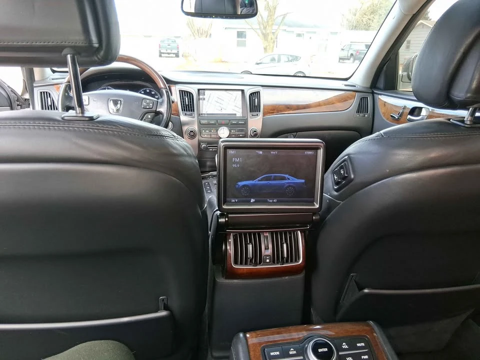 2011 Hyundai Equus - Image 13 of 19