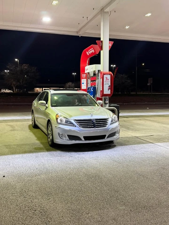 2011 Hyundai Equus - Image 9 of 18