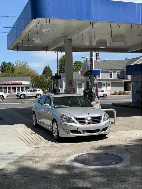 2011 Hyundai Equus - Image 3 of 18