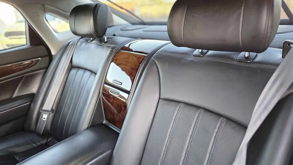 2011 Hyundai Equus - Image 15 of 20