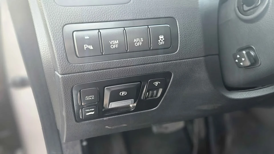 2011 Hyundai Equus - Image 8 of 20